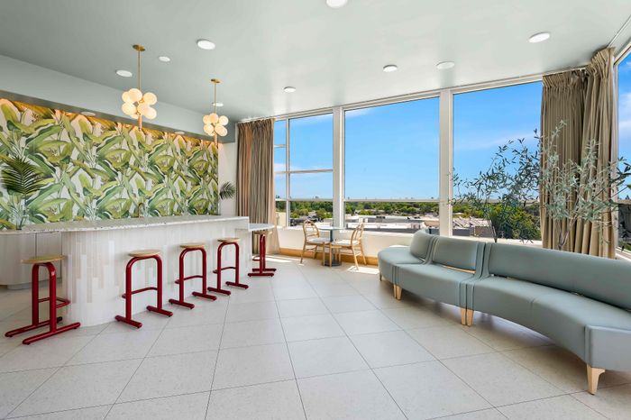 Sky Lounge