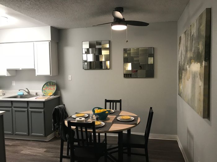 Luxurious Dining Room | 1 Bedroom Apartments Sacramento Ca | The Confluence