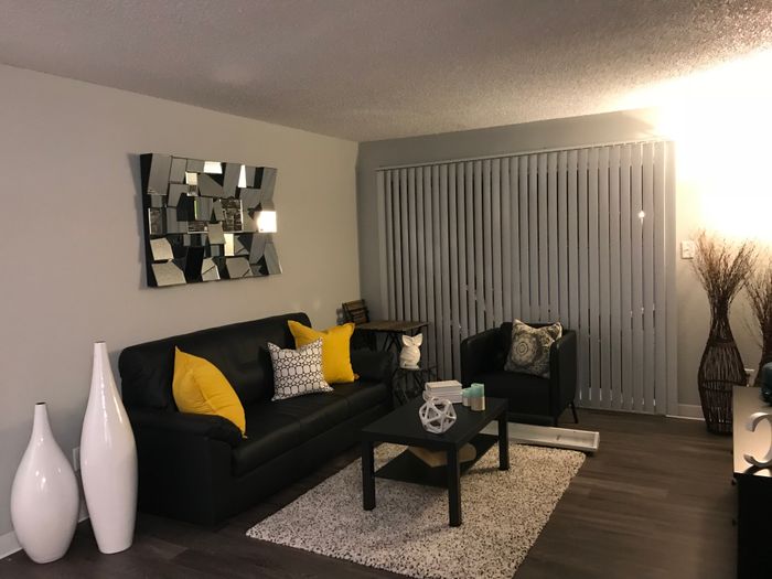 Spacious Living Area | Sacramento One Bedroom Apartments | The Confluence