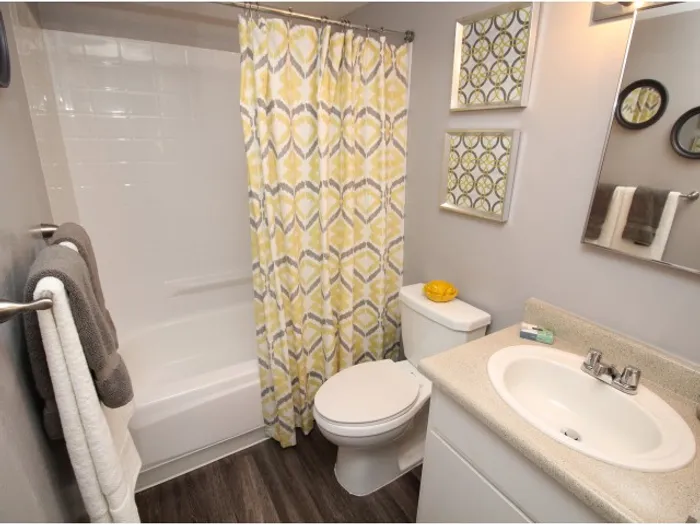 Spacious Bathroom | Apartments Near Sacramento State University | University Village