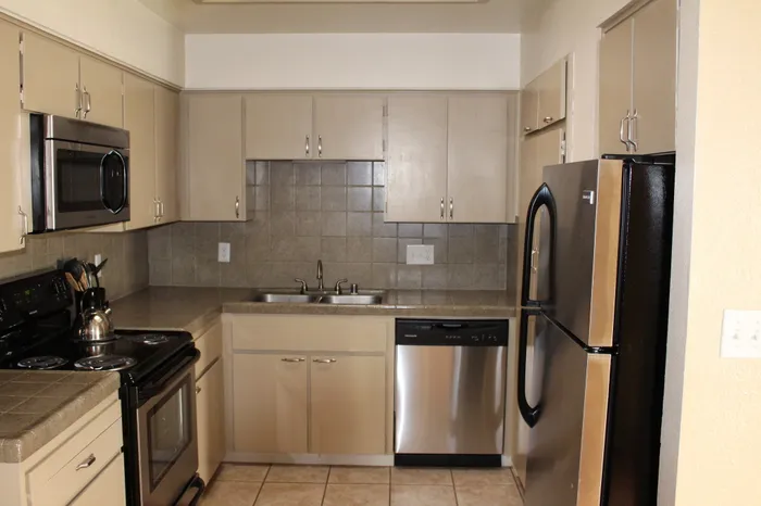 Luxurious Kitchen | Apartment Homes in Fresno, CA | The Lexington