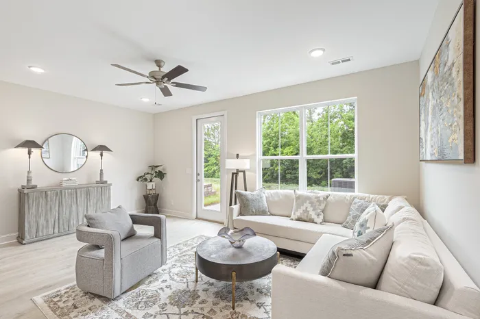 Living Room | Snowmass Townhomes | Single Family Homes For Rent in Knoxville, TN