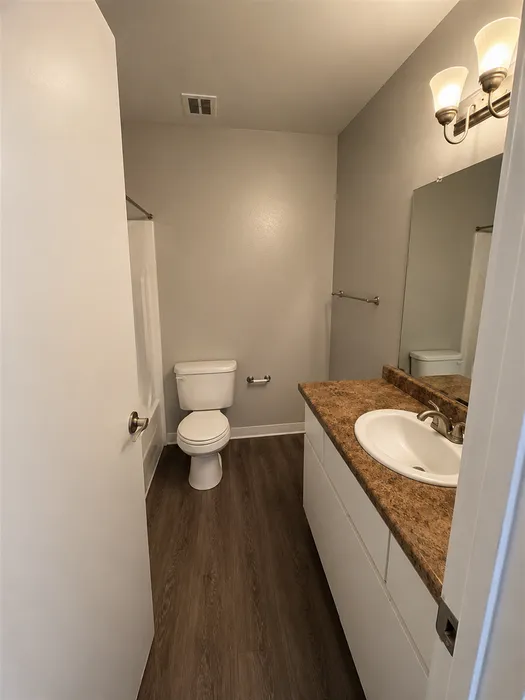 University River Village A - Bathroom