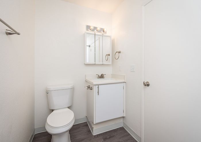 Cottages on 5th (NEW) - White Bathroom