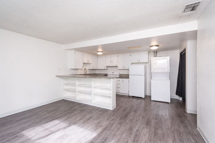 Cottages on 5th (NEW) - Open Kitchen Area