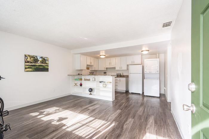 Cottages on 5th (NEW) - Open Kitchen