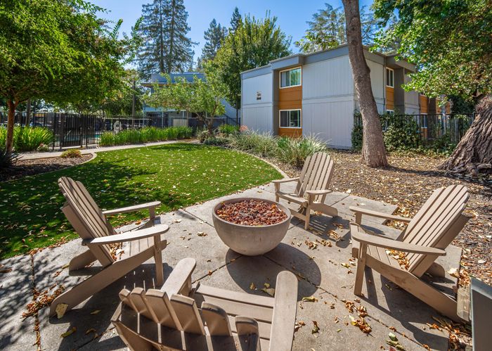 University River Village C - Outdoor Fire Pit
