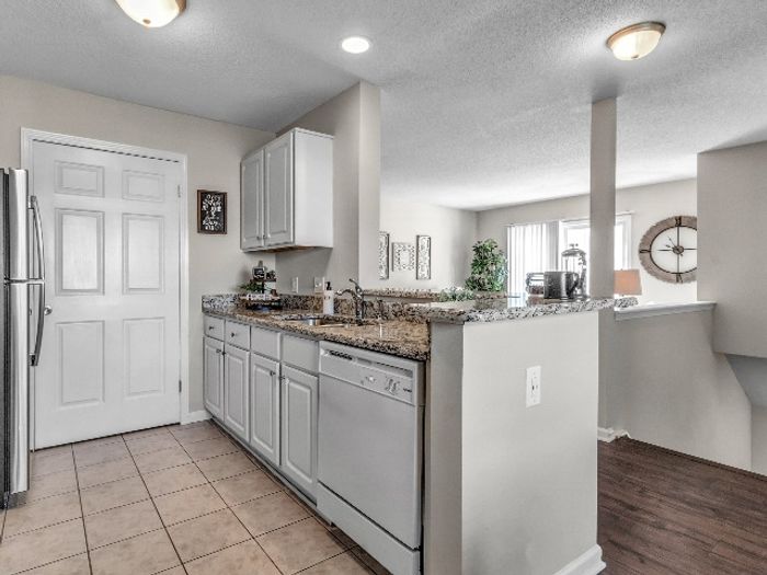 Open Concept Living | East Amherst NY Apartment Homes | Autumn Creek Apartments