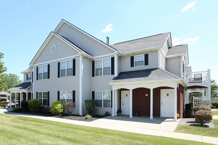 Private Entrances | Apartments in East Amherst, NY | Autumn Creek Apartments