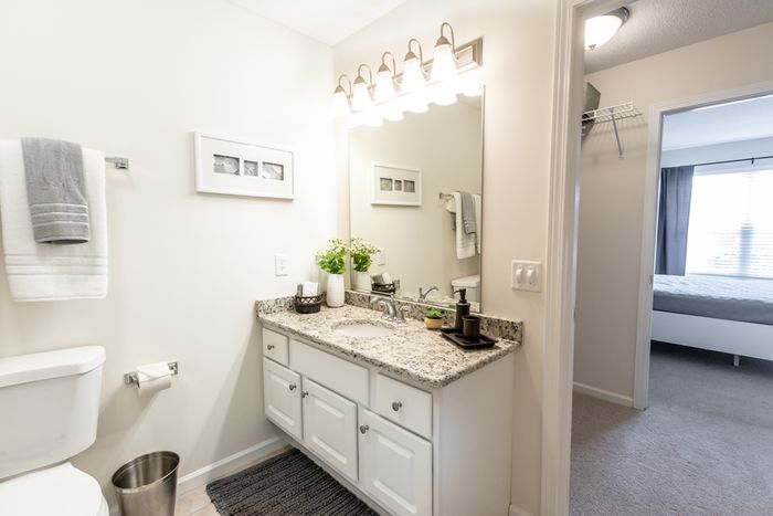 Spacious Bathroom | East Amherst NY Apartment For Rent | Autumn Creek Apartments