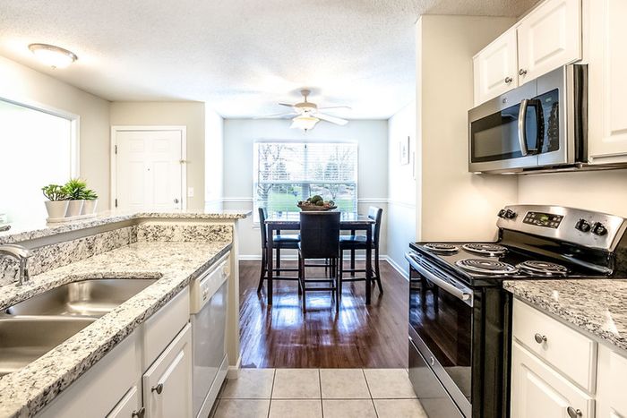 Elegant Dining Room | East Amherst NY Apartments For Rent | Autumn Creek Apartments