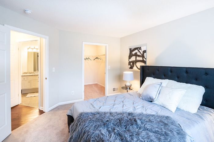 Elegant Bedroom | East Amherst NY Apartment For Rent | Autumn Creek Apartments