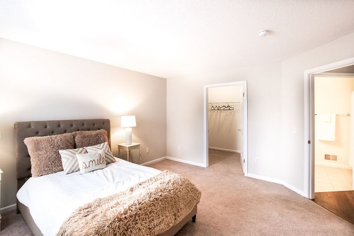 Elegant Bedroom | Apartments For Rent In Buffalo Ny | Autumn Creek Apartments
