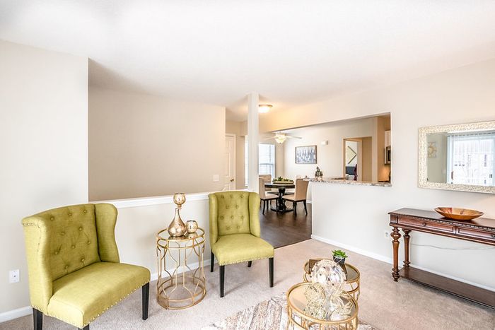 Spacious Living Area | Apartments Homes for rent in East Amherst, NY | Autumn Creek Apartments