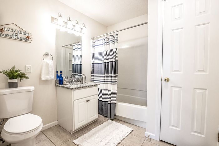 Luxurious Bathroom | Apartments for rent in East Amherst, NY | Autumn Creek Apartments