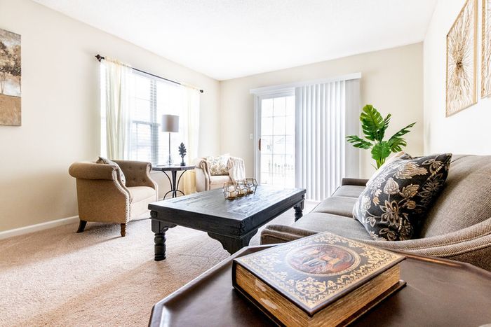 Living Area, 2 Bedroom 1.5 Bath| Apartments for rent in East Amherst, NY | Autumn Creek Apartments