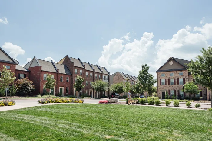 Luxury Townhomes| LC Mount Juliet | Mount Juliet, TN Apartments for Rent