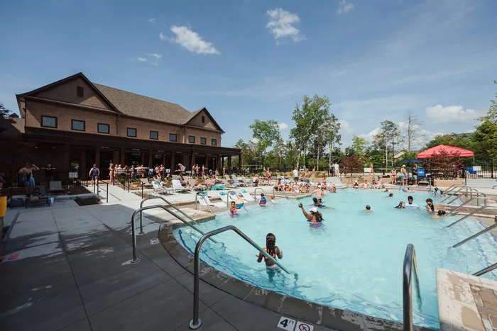 Swimming Pool | LC Mount Juliet | Mount Juliet, TN Apartments for Rent