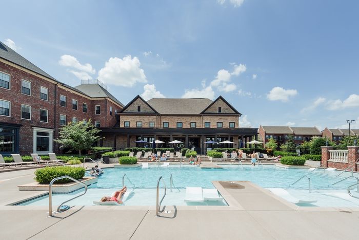Swimming Pool | LC Murfreesboro Apartments for rent in Murfreesboro, TN