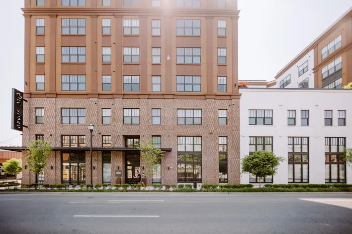 Luxury Townhomes & Flats | Nashville TN Apartment For Rent |  LC SoBro