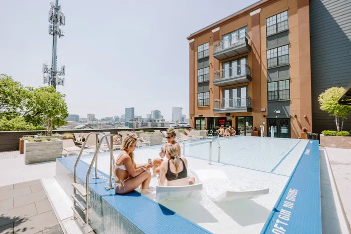 Swimming Pool | Nashville TN Apartment For Rent |  LC SoBro