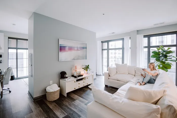 Spacious Living Room | LC RiverSouth - 205 S High | Columbus, Ohio Apartments for Rent