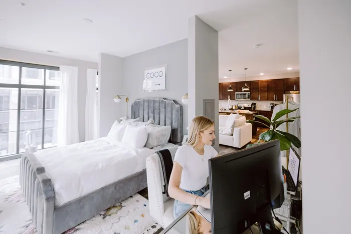 Comfortable Bedroom | LC RiverSouth - 205 S High | Columbus Apartments
