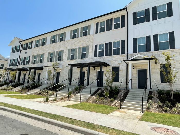 Outdoor Space | Apartment Homes in Pflugerville , Texas | LC Plfugerville