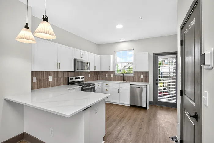 Modern kitchen | LC Mount Juliet | Mount Juliet, TN Apartments for Rent