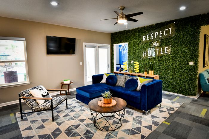 Spacious Resident Club House | Uncw Off Campus Housing | Aspire 349
