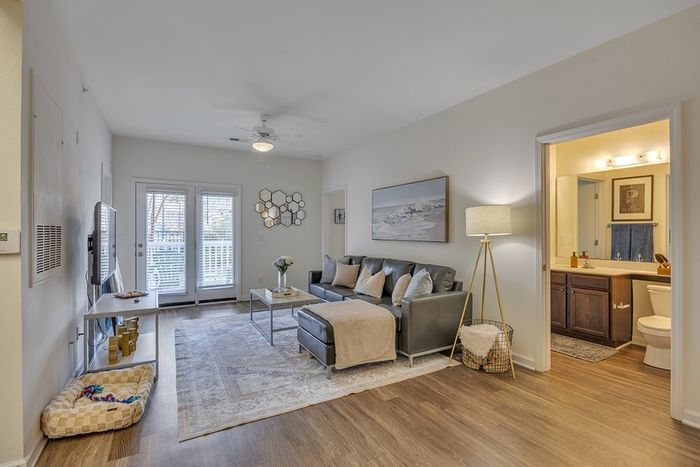 2x2 Living Room
