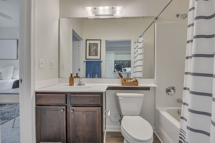 2x2 Bathroom