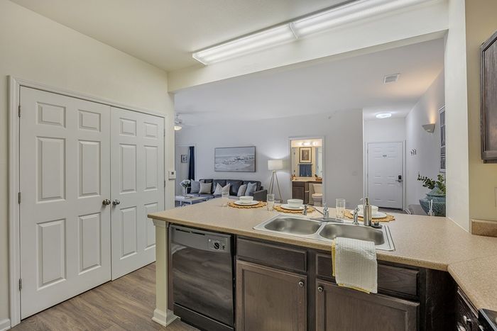 2x2 Kitchen