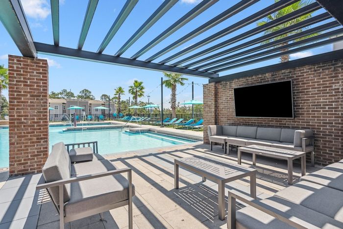 pool cabana oktiv