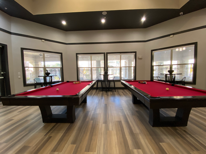 CLUBHOUSE 3