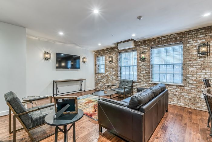 Wifi/TV Lounge