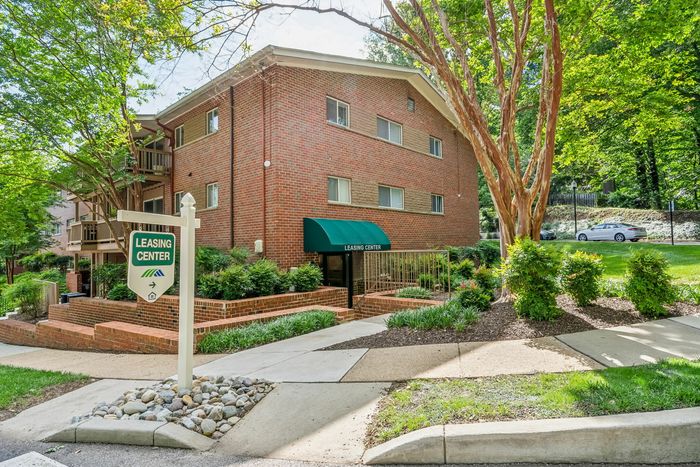 Montrose Manor Leasing Office