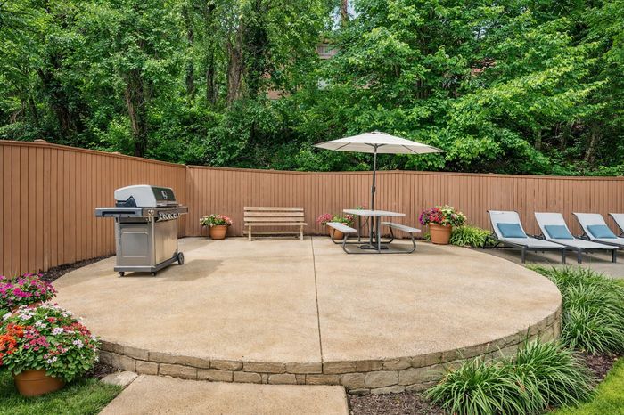 Grill & Picnic Area