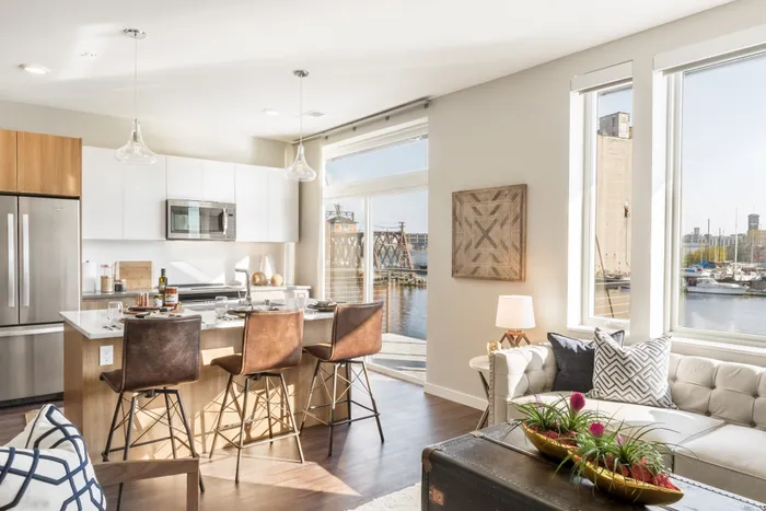 Kitchen / Living Room
