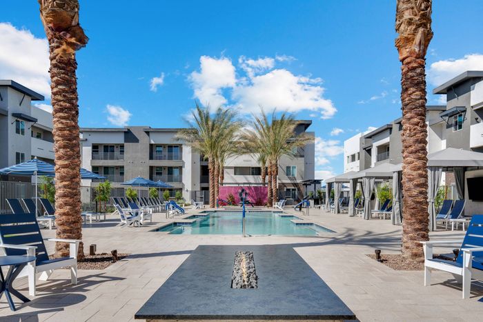 gilbert apartment with swimming pool