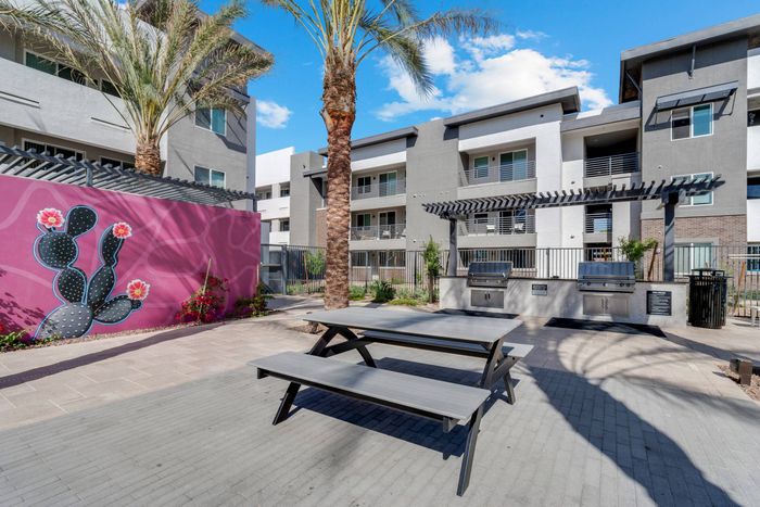 acero apartment with bbq grill