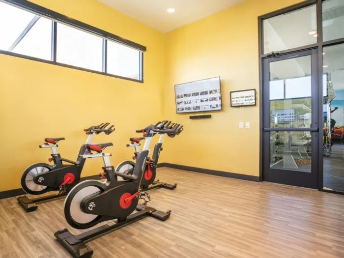 Spin room apartment amenity