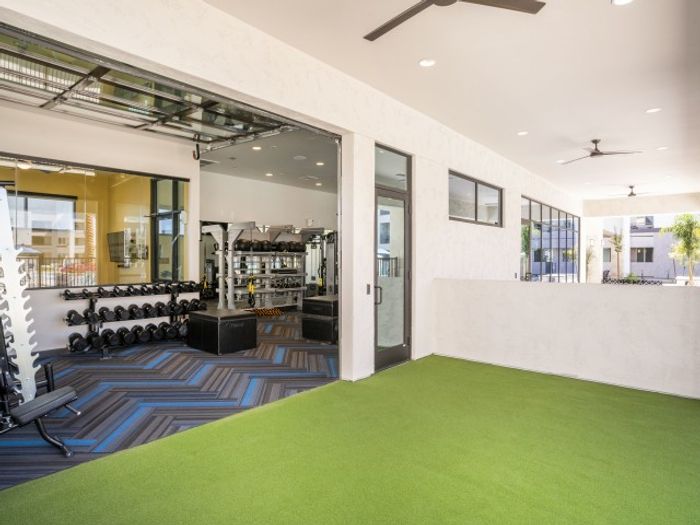 Apartment with fitness center