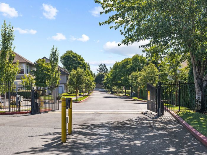 three bedroom apartments near me for rent