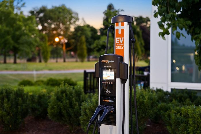 the club at the park, charging station