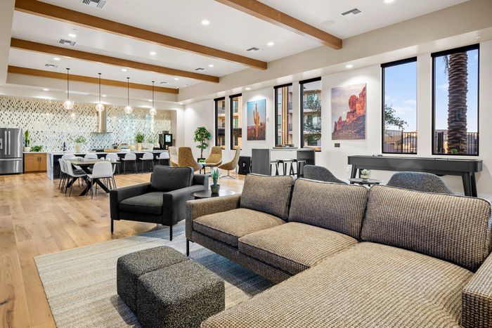 Apartments with Resident Lounge Queen Creek, AZ
