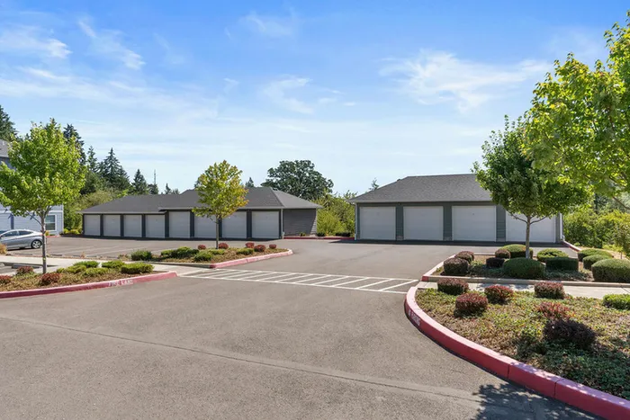 apartments with garages for rent