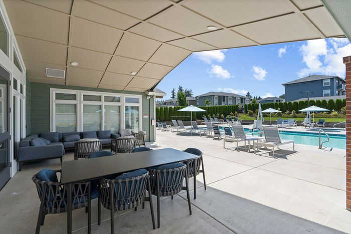 apartments with outdoor fire pit
