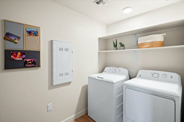 apartment with in-unit laundry