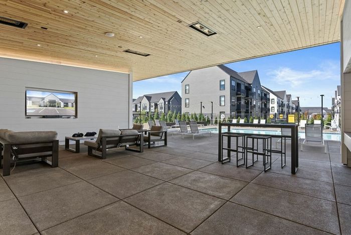 apartments with pool in Vancouver, WA